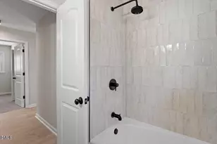 824 Carlisle St, Raleigh, NC 27610 - Photo 16