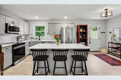 824 Carlisle Street, Raleigh, NC 27610 - Photo 4