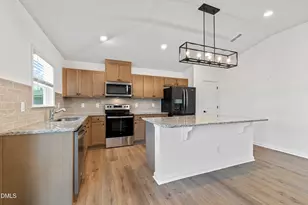 7508 Frasier Fir Pl, Willow Springs, NC 27592 - Photo 10