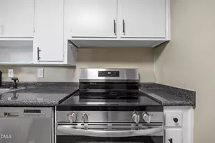 917 St Marys St, Raleigh, NC 27605 - Photo 16