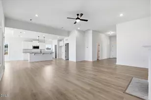104 Manchester Ct, La Grange, NC 28551 - Photo 8