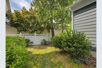 913 Edgewater Circle, Chapel Hill, NC 27516 - Photo 36