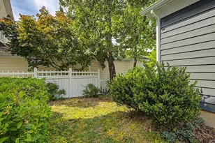 913 Edgewater Cir, Chapel Hill, NC 27516 - Photo 36