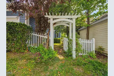 913 Edgewater Circle, Chapel Hill, NC 27516 - Photo 42