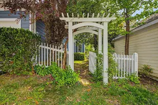 913 Edgewater Cir, Chapel Hill, NC 27516 - Photo 42