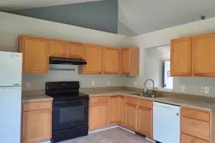 96 Shire Ct, Zebulon, NC 27597 - Photo 4