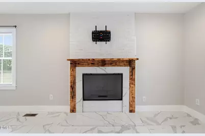 104 E Caroline Avenue, Smithfield, NC 27577 - Photo 6