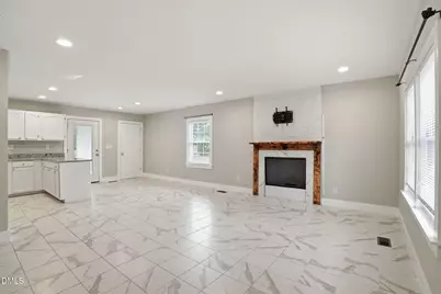 104 E Caroline Avenue, Smithfield, NC 27577 - Photo 4