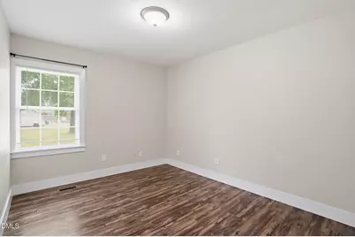 104 E Caroline Avenue, Smithfield, NC 27577 - Photo 14