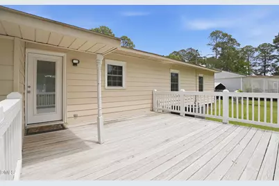 104 E Caroline Avenue, Smithfield, NC 27577 - Photo 28