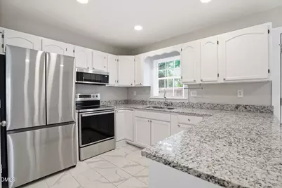 104 E Caroline Avenue, Smithfield, NC 27577 - Photo 10