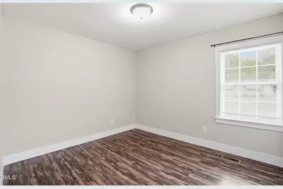 104 E Caroline Avenue, Smithfield, NC 27577 - Photo 16