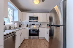 1710 Township Cir, Raleigh, NC 27609 - Photo 2
