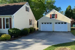 2020 Queen Charlotte Pl, Raleigh, NC 27610 - Photo 2