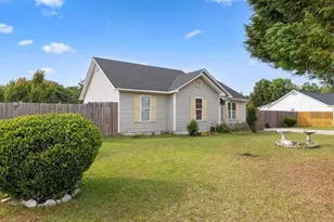 113 Shadow Bend Ln, Selma, NC 27576 - Photo 4