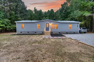 129 Chestnut Dr, Warrenton, NC 27589 - Photo 2