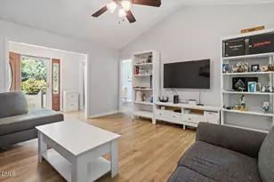 301 Round About Rd, Holly Springs, NC 27540 - Photo 10