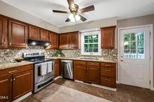 924 Carnoustie Cir, Cary, NC 27511 - Photo 12