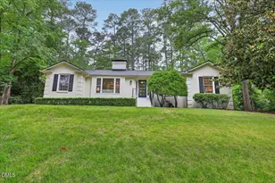 802 Churchill Dr, Chapel Hill, NC 27517 - Photo 1