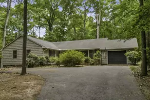 140 Holly Ln, Sanford, NC 27332 - Photo 2