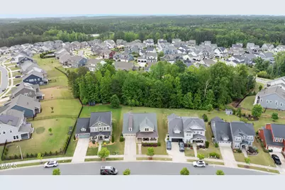 312 Scarlet Tanager Circle, Holly Springs, NC 27540 - Photo 2