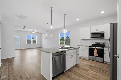 619 Sturgeon Street, Smithfield, NC 27577 - Photo 2