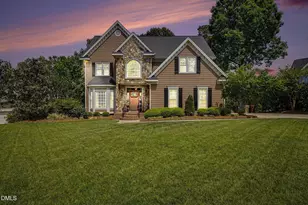 207 Cherry Laurel Dr, Clayton, NC 27527 - Photo 2