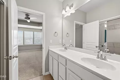 5911 Longeria, Raleigh, NC 27612 - Photo 30
