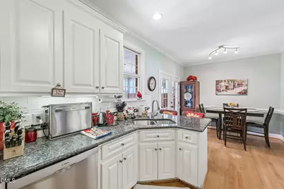638 E Lakota Drive, Fuquay-Varina, NC 27526 - Photo 8
