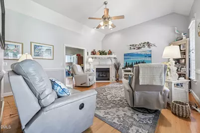 638 E Lakota Drive, Fuquay-Varina, NC 27526 - Photo 4