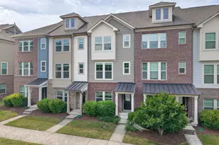 1428 Providence Green Ln, Apex, NC 27502 - Photo 2