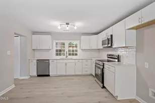 604 E Townsend St, Dunn, NC 28334 - Photo 10