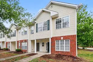 1800 Eagle Bch Ct, Raleigh, NC 27610 - Photo 2