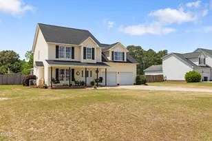 118 Day Lily Ln, Dunn, NC 28334 - Photo 2