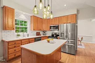 609 Palafox Dr, Chapel Hill, NC 27516 - Photo 10