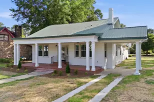 611 W Pearsall St, Dunn, NC 28334 - Photo 1