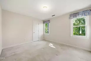305 Parkknoll Ln, Cary, NC 27519 - Photo 32