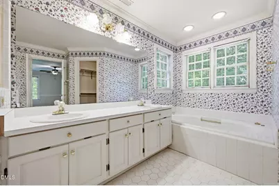 305 Parkknoll Lane, Cary, NC 27519 - Photo 36