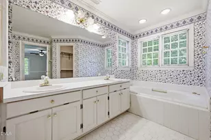 305 Parkknoll Ln, Cary, NC 27519 - Photo 36