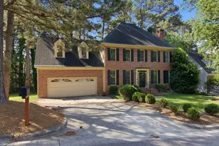 305 Parkknoll Ln, Cary, NC 27519 - Photo 2