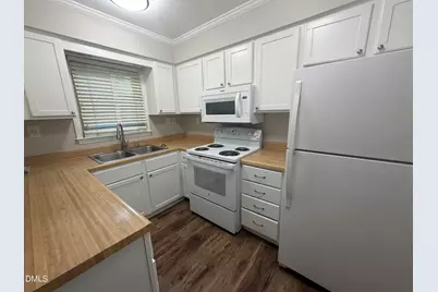 5551 Hamstead Crossing, Raleigh, NC 27612 - Photo 2