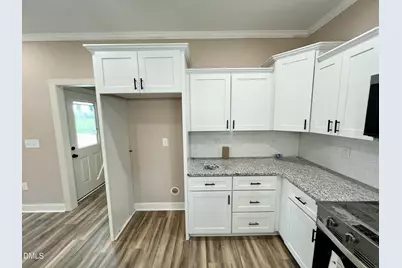 304 E Norwayne Alumni Way, Fremont, NC 27830 - Photo 8