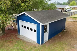 407 W D St, Erwin, NC 28339 - Photo 8