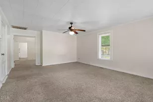 501 N Raiford St, Selma, NC 27576 - Photo 6
