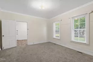 501 N Raiford St, Selma, NC 27576 - Photo 8