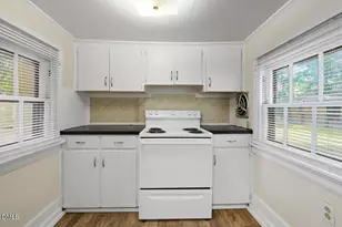 501 N Raiford St, Selma, NC 27576 - Photo 12