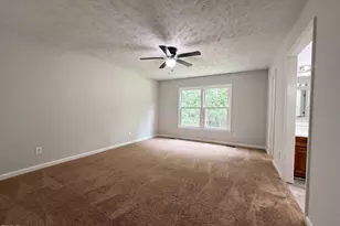 6921 Bone Creek Dr, Fayetteville, NC 28314 - Photo 8