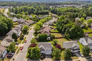 301 Ashburn Ln, Durham, NC 27703 - Photo 2