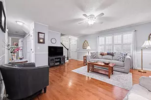 7 Sherwood Ct, Smithfield, NC 27577 - Photo 2