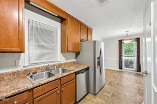 6434 Rannock Dr, Fayetteville, NC 28304 - Photo 8